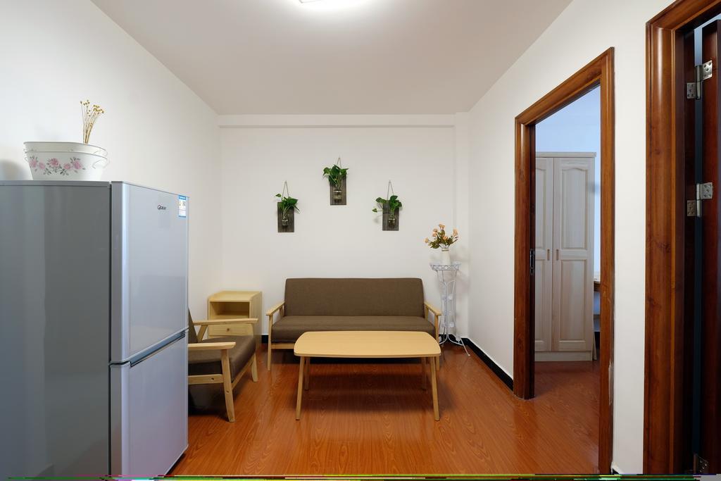 Lin Jiang Apartment
