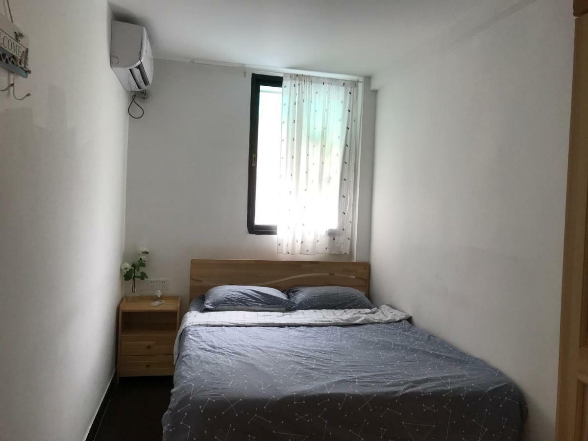 Lin Jiang Apartment *